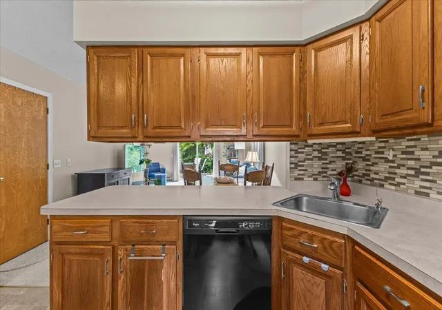 5th image of 35 Brickyard Rd #13, Essex Junction, VT 05452 | MLS# 5097408