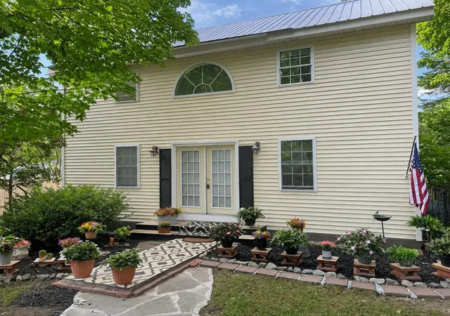 Photo 1 of Multi family home for sale at 198 Elm St, Manchester Center, VT 05255 | MLS# 5097410 | Listing updated on 2026-08-25