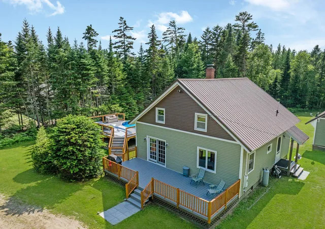 Homes for sale in Errol, NH | 153 Merit Dr, Errol, NH 03579 | MLS# 5097414