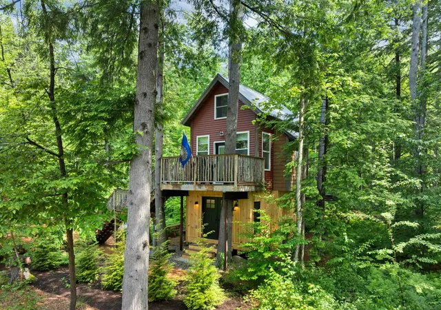 Homes for sale in Sanbornton, NH | 15 Deer Run Dr, Sanbornton, NH 03269 | MLS# 5097430