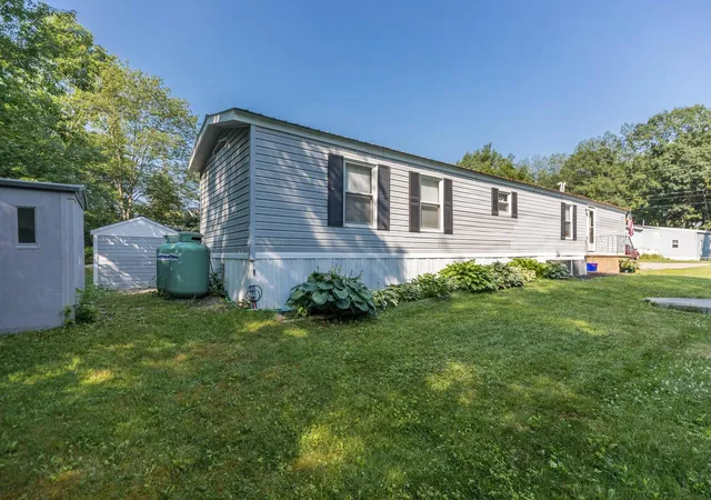 Photo 4 of Manufactured home for sale at 39 Hilton Ave, Exeter, NH 03833 | MLS# 5097450 | Listing updated on 2026-07-08