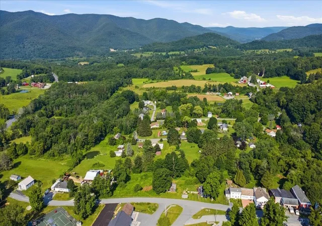 Homes for sale in Pownal, VT | 510 Center St, Pownal, VT 05261 | MLS# 5097453