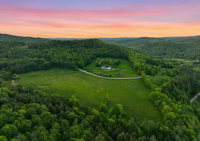 Homes for sale in Barnard, VT | 3147 Mount Hunger Rd, Barnard, VT 05091 | MLS# 5097482