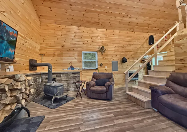 Photo 3 of Single family home for sale at 55 Meadow View Dr, Pittsburg, NH 03592 | MLS# 5097488 | Listing updated on 2026-09-04