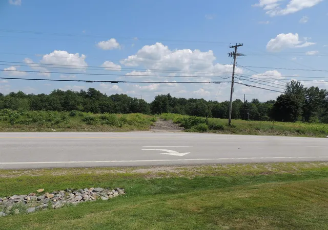 Homes for sale in Tilton, NH | 355 Laconia Rd, Tilton, NH 03276 | MLS# 5097491