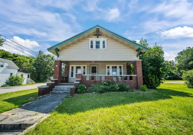 2nd image of 77 Highland St, Laconia, NH 03246 | MLS# 5097497