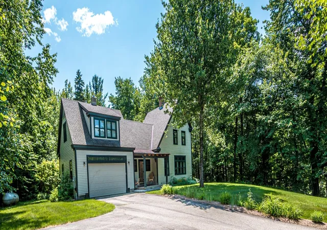 Photo 1 of Single family home for sale at 7 Cameron Dr, Jackson, NH 03846 | MLS# 5097506 | Listing updated on 2026-07-07