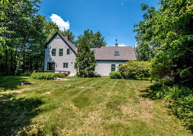 Photo 4 of Single family home for sale at 7 Cameron Dr, Jackson, NH 03846 | MLS# 5097506 | Listing updated on 2026-07-07