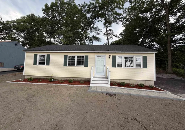 Photo 1 of Single family home for sale at 377 Broad St, Nashua, NH 03063 | MLS# 5097507 | Listing updated on 2026-09-01