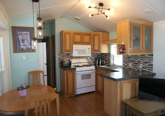 3rd image of 17 Eagle Ln #17, South Hero, VT 05486 | MLS# 5097511