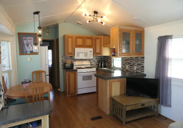 5th image of 17 Eagle Ln #17, South Hero, VT 05486 | MLS# 5097511