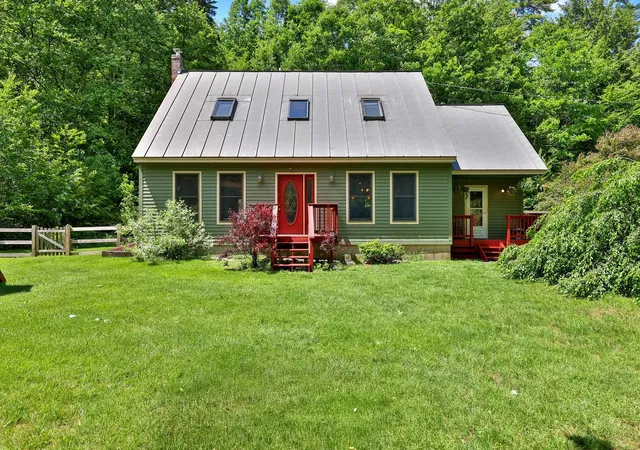 Photo 1 of Single family home for sale at 38 Stony Brook Rd, Stockbridge, VT 05772 | MLS# 5097518 | Listing updated on 2026-09-16