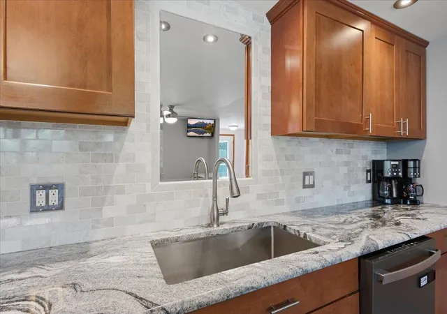 Photo 3 of Single family home for sale at 811 Middle Pownal Rd, Bennington, VT 05201 | MLS# 5097526 | Listing updated on 2026-07-30