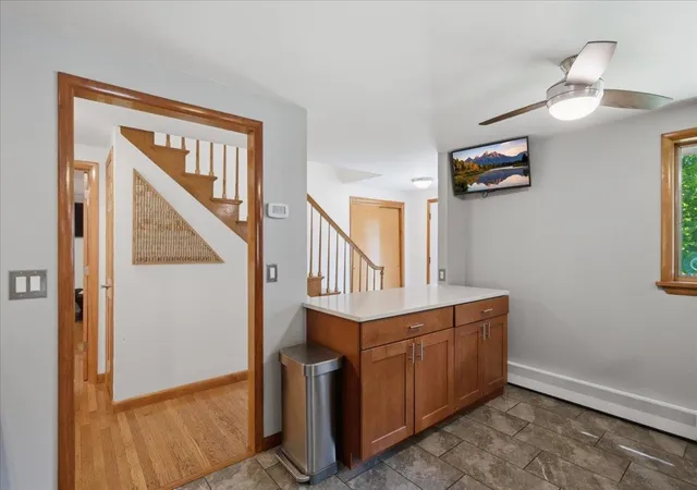 Photo 4 of Single family home for sale at 811 Middle Pownal Rd, Bennington, VT 05201 | MLS# 5097526 | Listing updated on 2026-07-30