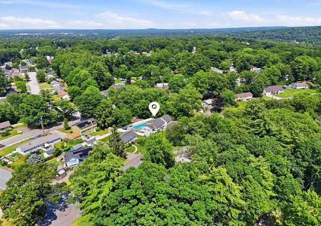 Homes for sale in Nashua, NH | 50 Langholm Dr, Nashua, NH 03062 | MLS# 5097531