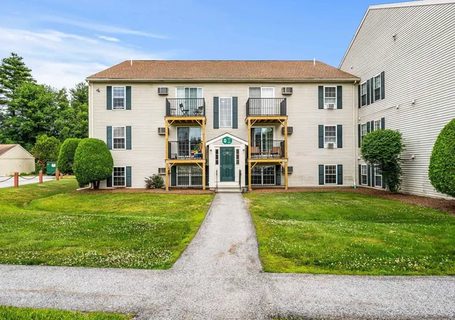 3rd image of 1202 White Cedar Blvd, Portsmouth, NH 03801 | MLS# 5097532