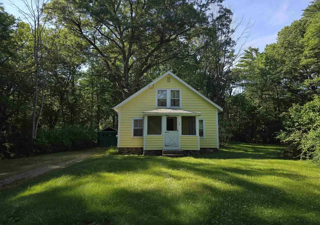 1st image of 10 Highland Rd, Boxford, MA 01921 | MLS# 5097534