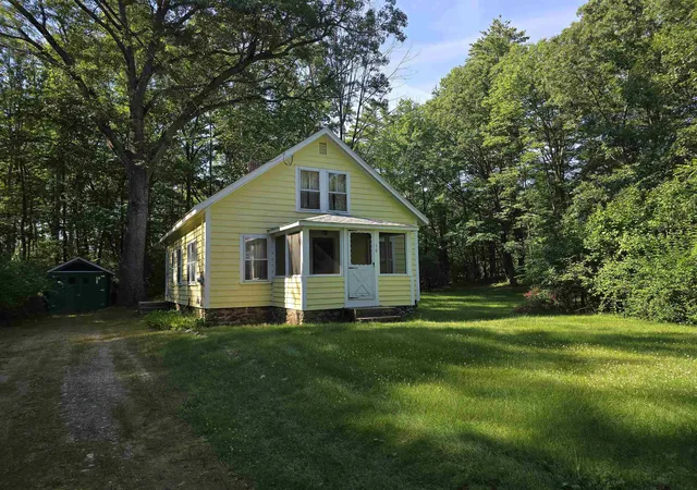 2nd image of 10 Highland Rd, Boxford, MA 01921 | MLS# 5097534