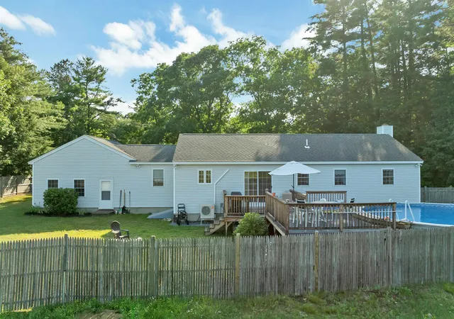 Homes for sale in Raymond, NH | 84 Fremont Rd, Raymond, NH 03077 | MLS# 5097551