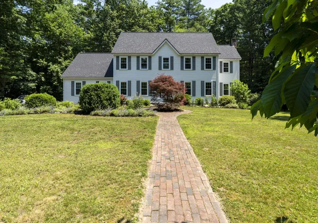 Single family home for sale at 30 Lynne Dr, Hollis, NH 03049 | MLS# 5097562