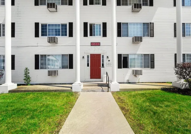 Homes for sale in Exeter, NH | 105 Portsmouth Ave #31, Exeter, NH 03833 | MLS# 5097586