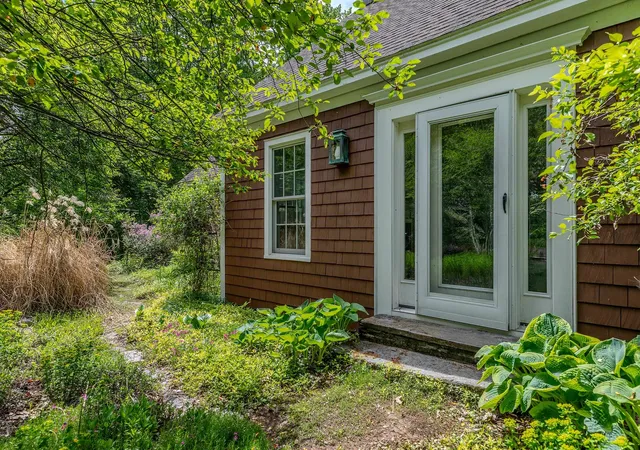 Homes for sale in Chester, VT | 223 Coach Rd, Chester, VT 05143 | MLS# 5097600