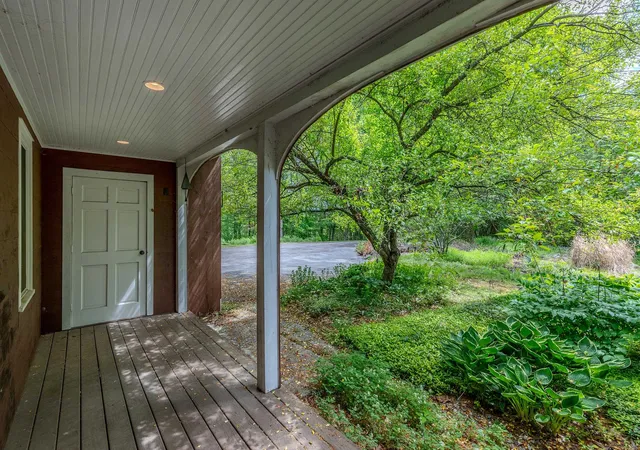 Homes for sale in Chester, VT | 223 Coach Rd, Chester, VT 05143 | MLS# 5097600