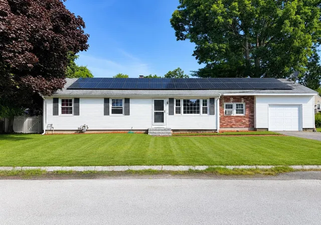 1st image of 3 Sioux Ave, Nashua, NH 03063 | MLS# 5097612