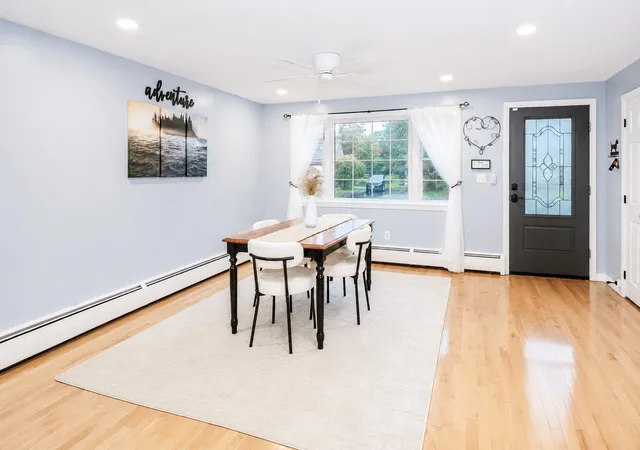 3rd image of 3 Sioux Ave, Nashua, NH 03063 | MLS# 5097612