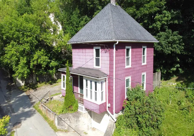 Photo 4 of Single family home for sale at 25 Clark St, Newport, VT 05855 | MLS# 5097622 | Listing updated on 2026-07-14