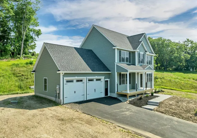 2nd image of 6 Shelburne Ln, Concord, NH 03301 | MLS# 5097677