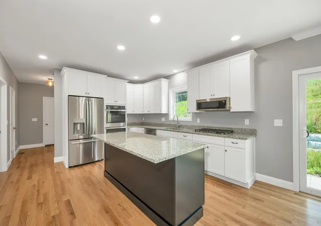 3rd image of 6 Shelburne Ln, Concord, NH 03301 | MLS# 5097677