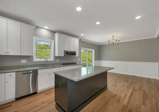 4th image of 6 Shelburne Ln, Concord, NH 03301 | MLS# 5097677