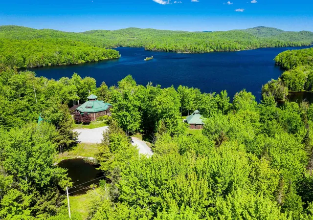 1st image of 414 Patnoe Farm Dr #B, Hyde Park, VT 05655 | MLS# 5097685