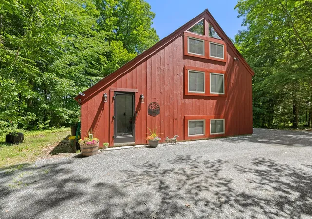 Homes for sale in Grantham, NH | 2 Draper Mill Rd, Grantham, NH 03753 | MLS# 5097698