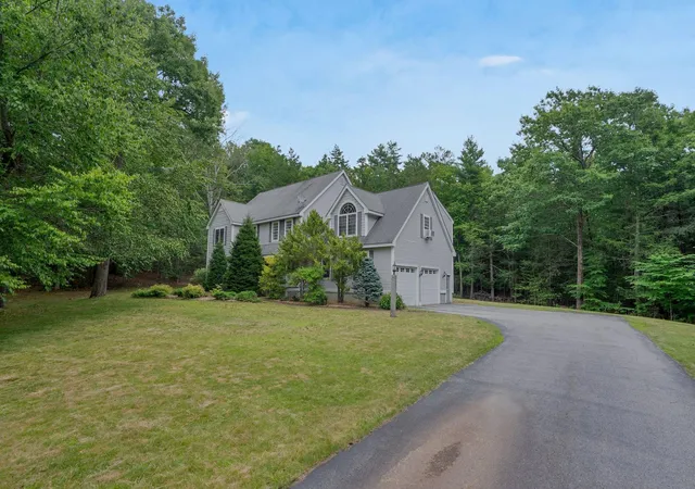 Homes for sale in Chester, NH | 88 Crawford Rd, Chester, NH 03036 | MLS# 5097711