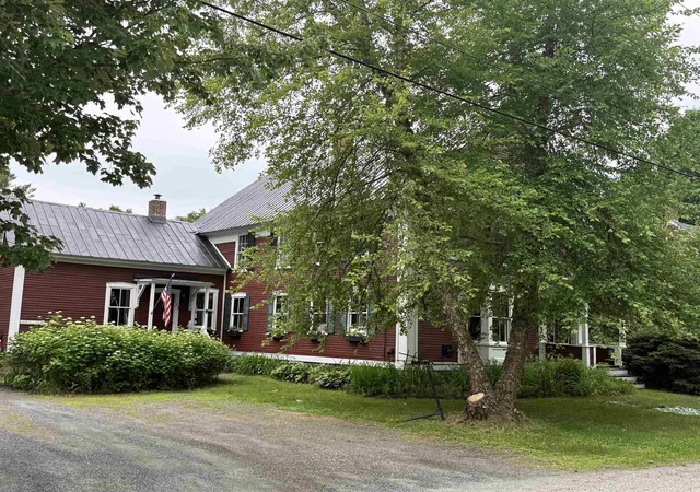 Photo 3 of Single family home for sale at 53 Commonwealth Ave, Hyde Park, VT 05655 | MLS# 5097728 | Listing updated on 2026-09-16