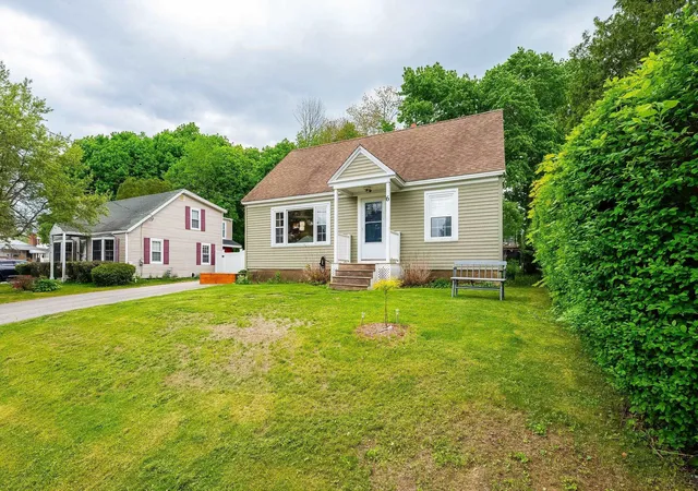 Homes for sale in Rochester, NH | 6 Howe St, Rochester, NH 03867 | MLS# 5097740