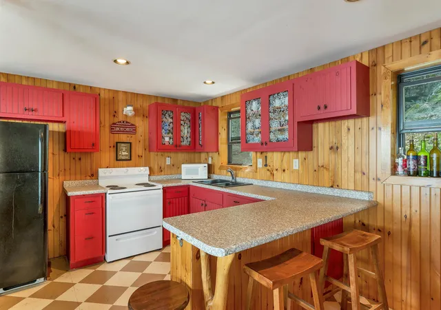 Photo 3 of Single family home for sale at 756 Rattlesnake Is, Alton Bay, NH 03810 | MLS# 5097759 | Listing updated on 2026-07-08