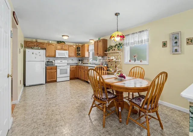 5th image of 68 Barbara Ln, Hudson, NH 03051 | MLS# 5097761