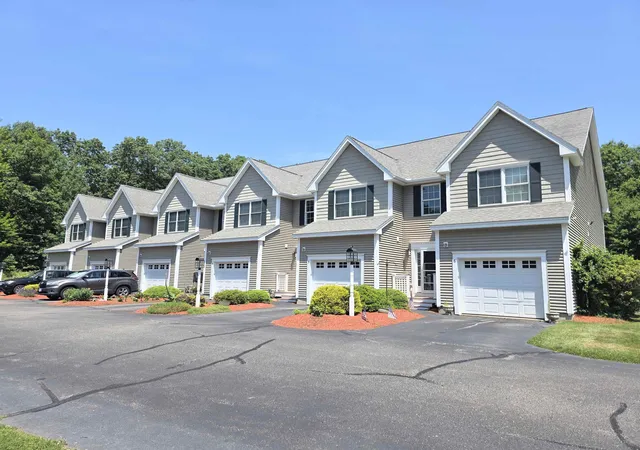 Photo 2 of Townhouse for sale at 624 Main St #6, Fremont, NH 03044 | MLS# 5097769 | Listing updated on 2026-08-02