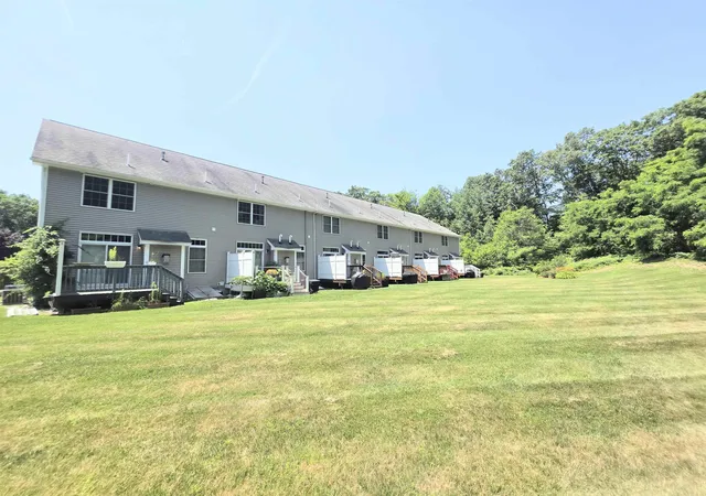 Photo 3 of Townhouse for sale at 624 Main St #6, Fremont, NH 03044 | MLS# 5097769 | Listing updated on 2026-08-02