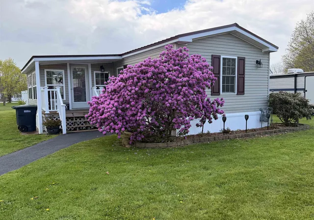 1st image of 37 James Cir, St. Albans Town, VT 05478 | MLS# 5097772