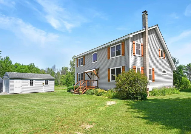 Photo 1 of Single family home for sale at 732 Station Rd, North Hero, VT 05474 | MLS# 5097785 | Listing updated on 2026-09-08