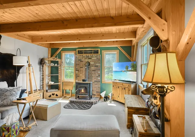 Photo 4 of Single family home for sale at 732 Station Rd, North Hero, VT 05474 | MLS# 5097785 | Listing updated on 2026-09-08
