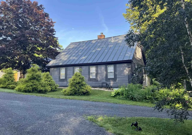 Photo 2 of Single family home for sale at 412 Hall Ranch Rd, Grafton, VT 05146 | MLS# 5097786 | Listing updated on 2026-07-10
