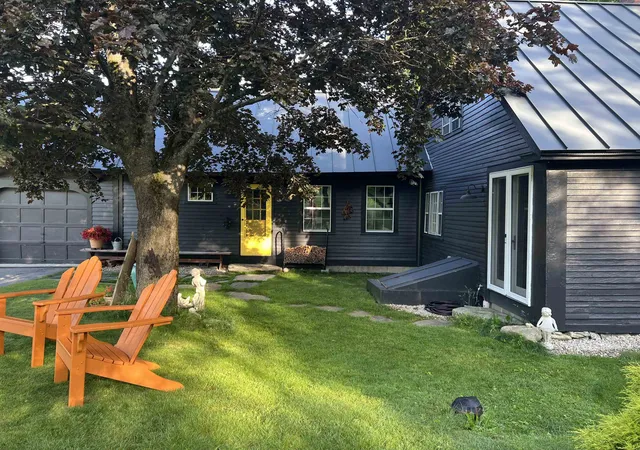 Photo 3 of Single family home for sale at 412 Hall Ranch Rd, Grafton, VT 05146 | MLS# 5097786 | Listing updated on 2026-07-10