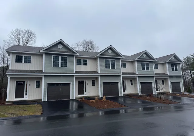 1st image of 5a Dearborn Cir, Manchester, NH 03102 | MLS# 5097797