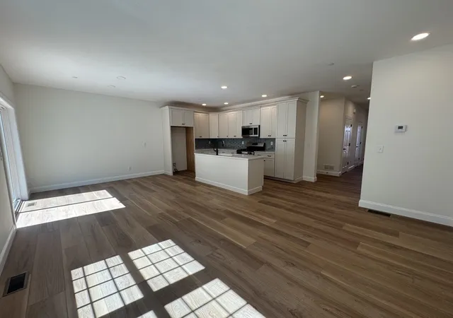 Photo 3 of Sale Pending at 5A Dearborn Cir, Manchester, NH 03102 | MLS# 5097797 | Listing updated on 2026-07-17