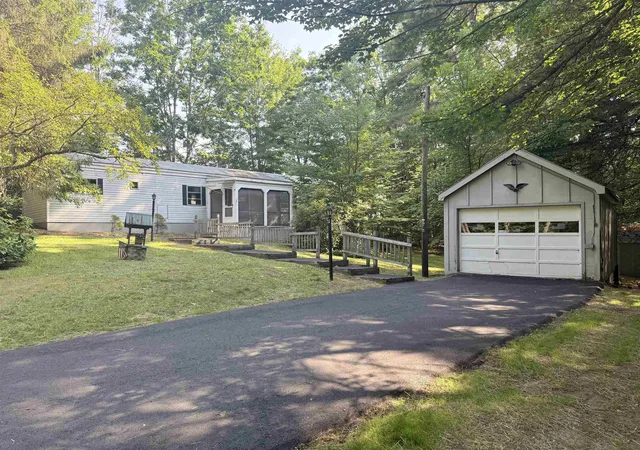 Homes for sale in Meredith, NH | 9 Corliss Hill Rd, Meredith, NH 03253 | MLS# 5097808